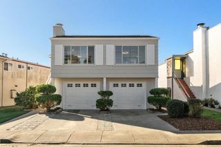 15 Eastridge Circle, Pacifica, CA 94044