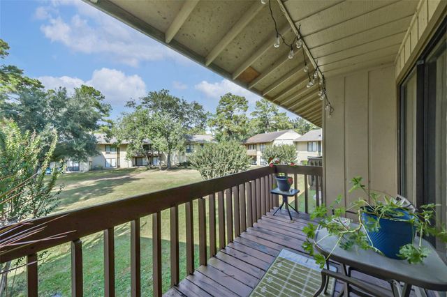 15919 Golf Club Drive 215, Crosby, TX 77532