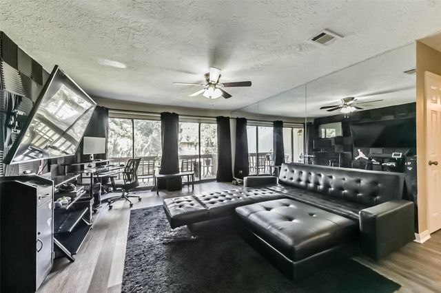 15919 Golf Club Drive 215, Crosby, TX 77532