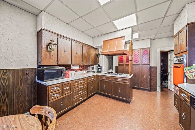 165 S Eagle Street, Geneva, OH 44041