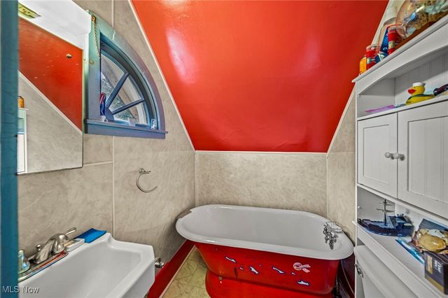 165 S Eagle Street, Geneva, OH 44041