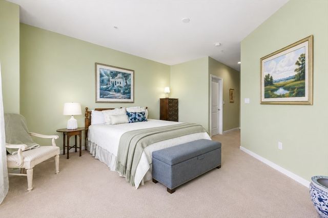 9 Morgan Dr 309, Natick, MA 01760