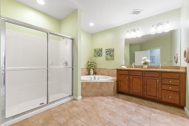 9 Morgan Dr 309, Natick, MA 01760