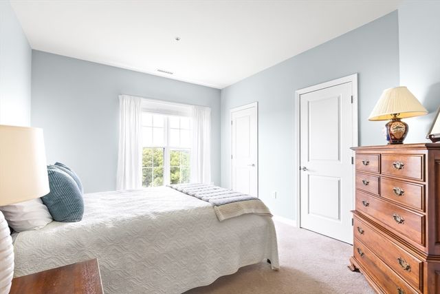 9 Morgan Dr 309, Natick, MA 01760