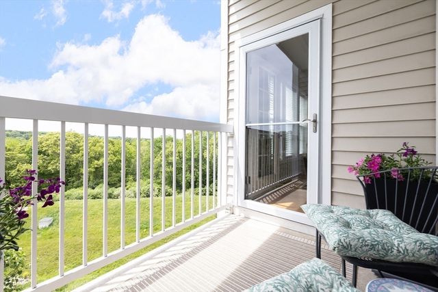9 Morgan Dr 309, Natick, MA 01760