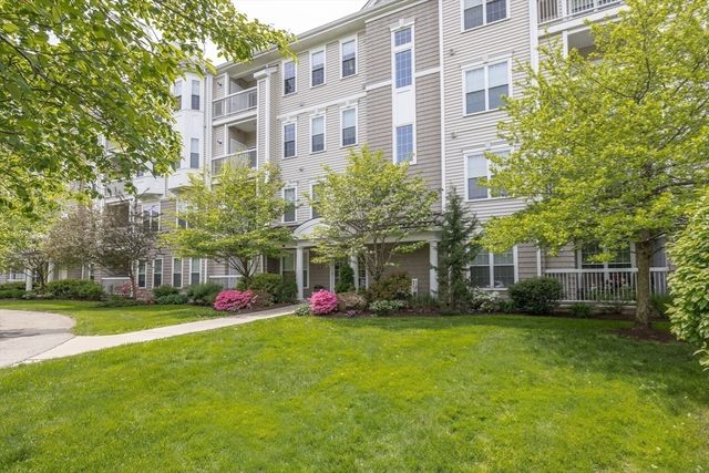 9 Morgan Dr 309, Natick, MA 01760