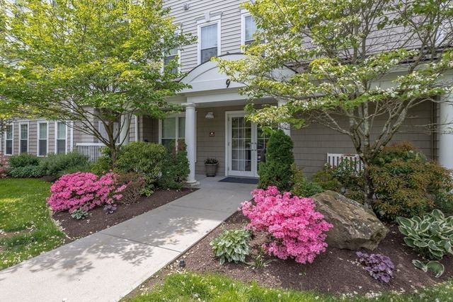 9 Morgan Dr 309, Natick, MA 01760