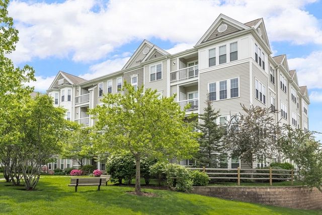 9 Morgan Dr 309, Natick, MA 01760