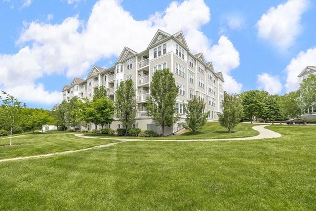 9 Morgan Dr 309, Natick, MA 01760