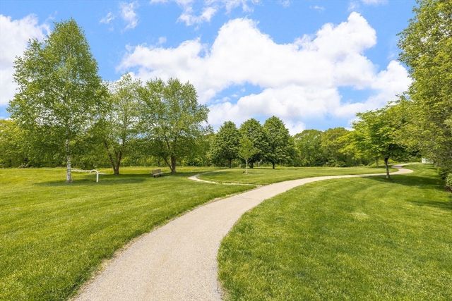 9 Morgan Dr 309, Natick, MA 01760