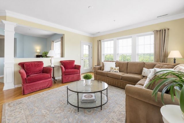 9 Morgan Dr 309, Natick, MA 01760