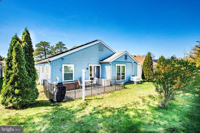 20 COTHERSTONE DR, Southampton, NJ 08088