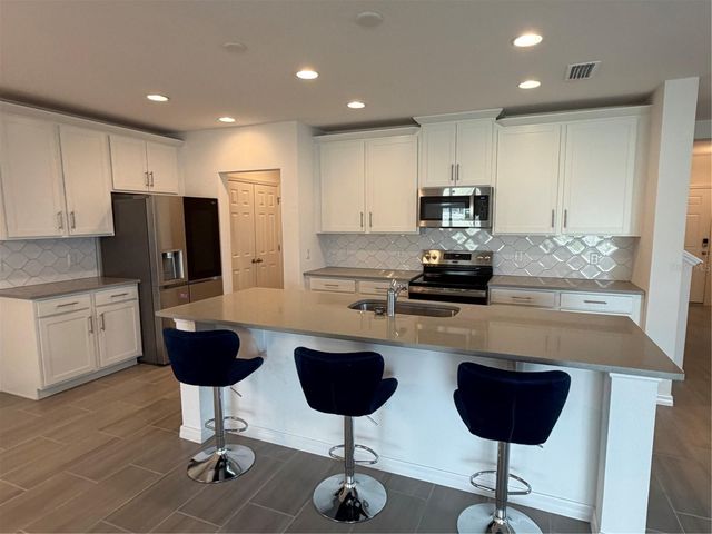 406 NORTH BOULEVARD E, Davenport, FL 33837