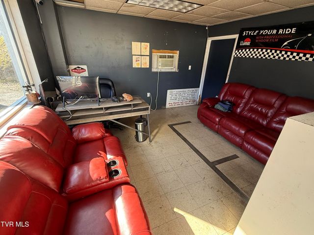 605 Northeast Trent Street, Norton, VA 24273