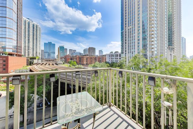 400 N CLINTON Street 507, Chicago, IL 60654