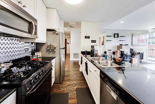 400 N CLINTON Street 507, Chicago, IL 60654