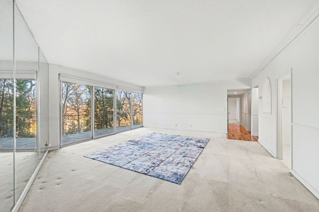 4215 Harding Pike Apt 303, Nashville, TN 37205