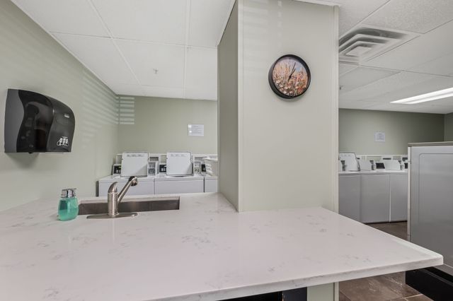 4215 Harding Pike Apt 303, Nashville, TN 37205