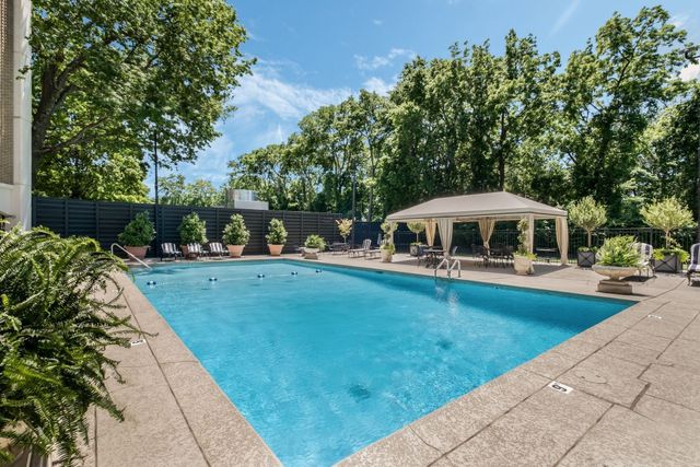 4215 Harding Pike Apt 303, Nashville, TN 37205