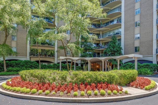 4215 Harding Pike Apt 303, Nashville, TN 37205