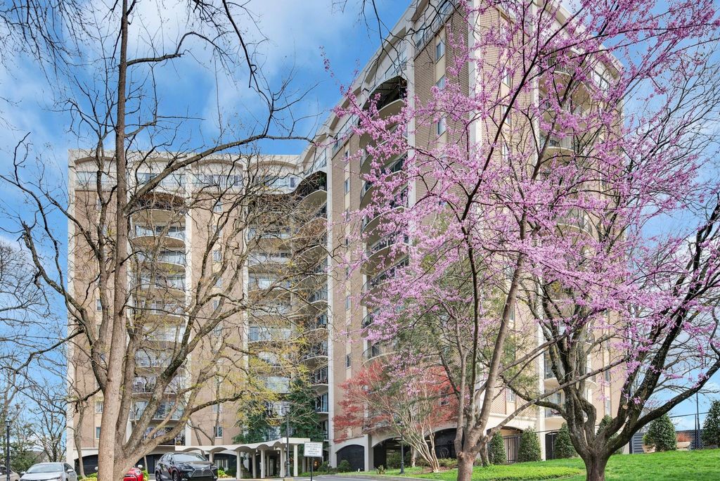 4215 Harding Pike Apt 303, Nashville, TN 37205