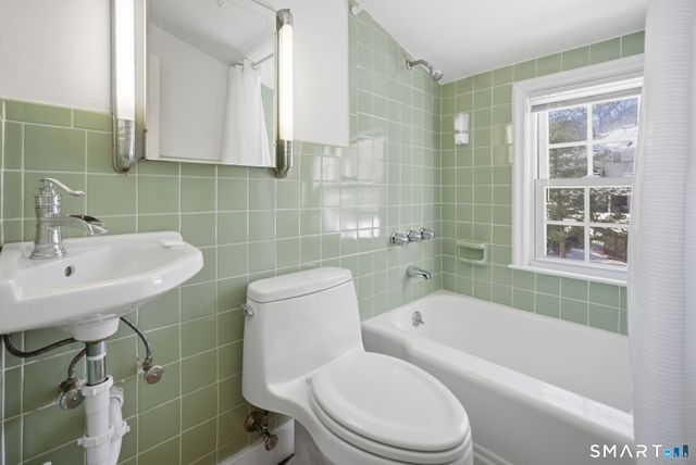 341 Crestwood Road, Fairfield, CT 06824