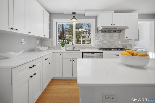 341 Crestwood Road, Fairfield, CT 06824