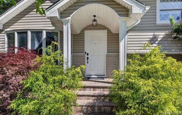 137 Ketay Drive S, East Northport, NY 11731