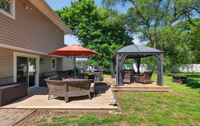 137 Ketay Drive S, East Northport, NY 11731