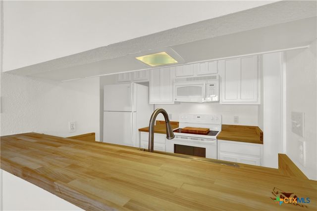 1202 Thorpe Lane 701, San Marcos, TX 78666