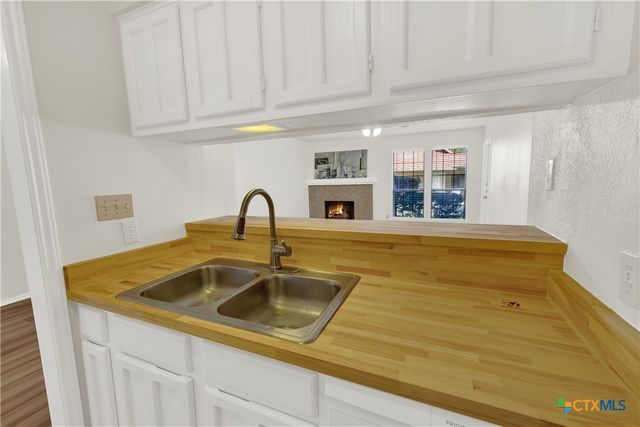 1202 Thorpe Lane 701, San Marcos, TX 78666