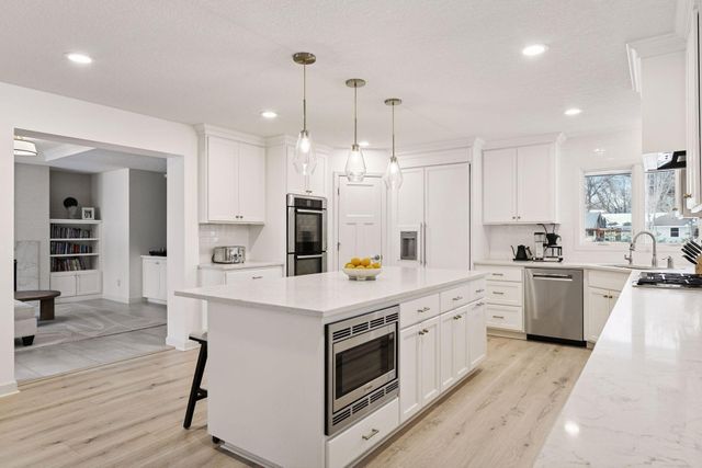 14 Woodland Road, Edina, MN 55424