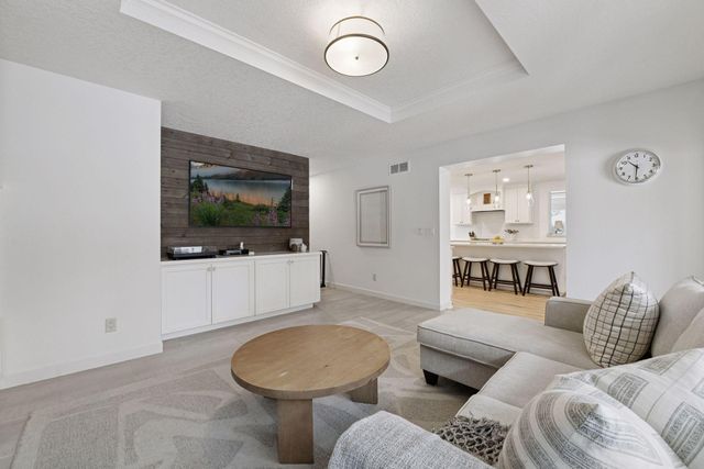 14 Woodland Road, Edina, MN 55424