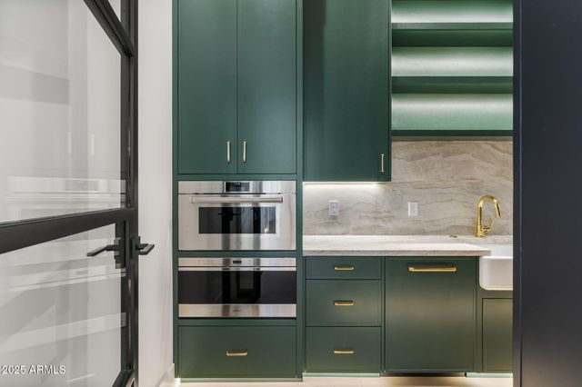 4534 E PEBBLERIDGE --, Paradise Valley, AZ 85253