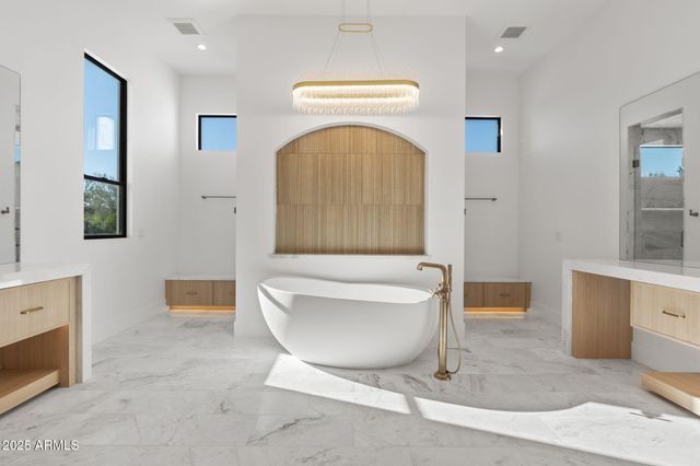 4534 E PEBBLERIDGE --, Paradise Valley, AZ 85253