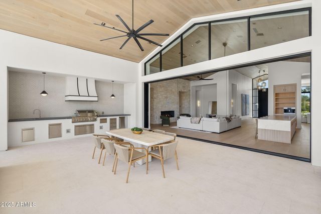 4534 E PEBBLERIDGE --, Paradise Valley, AZ 85253