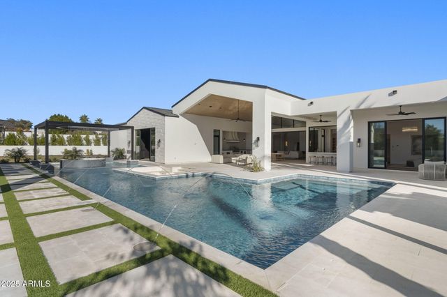 4534 E PEBBLERIDGE --, Paradise Valley, AZ 85253