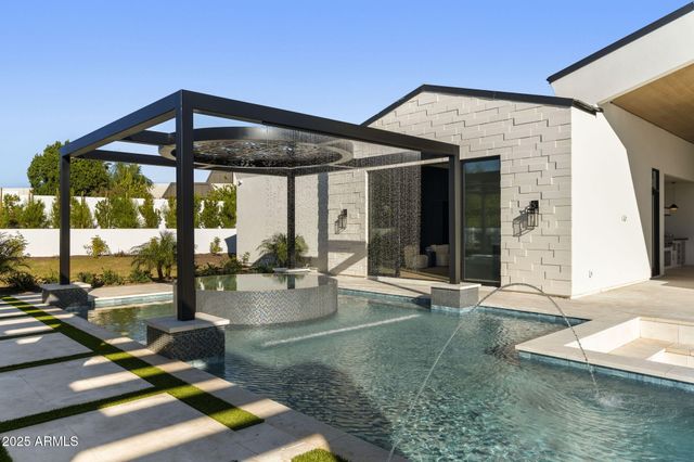 4534 E PEBBLERIDGE --, Paradise Valley, AZ 85253