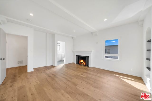 4014 W Adams Boulevard A, Los Angeles, CA 90018