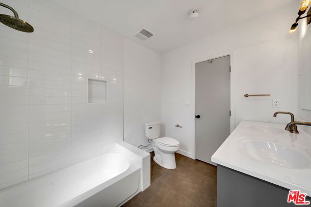 4014 W Adams Boulevard A, Los Angeles, CA 90018