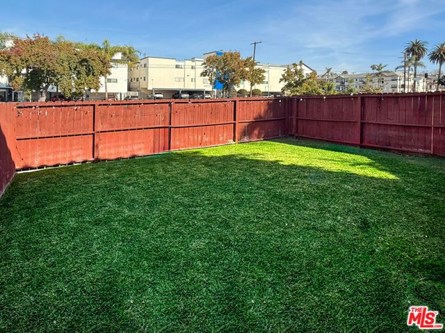 4014 W Adams Boulevard A, Los Angeles, CA 90018