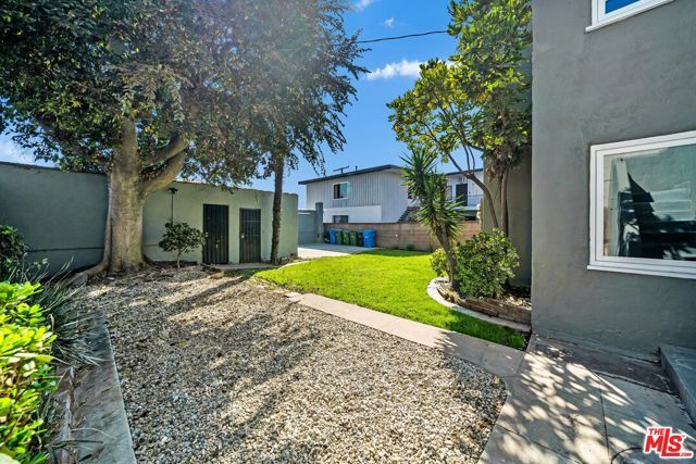 4014 W Adams Boulevard A, Los Angeles, CA 90018