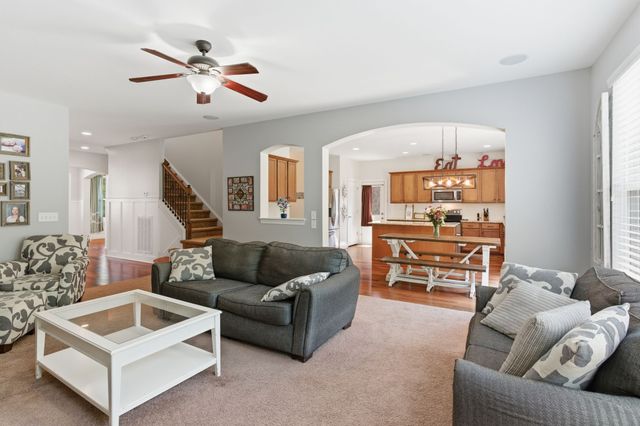 1032 Kelsey Glen Dr, Mount Juliet, TN 37122