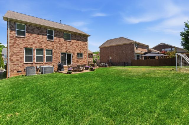 1032 Kelsey Glen Dr, Mount Juliet, TN 37122