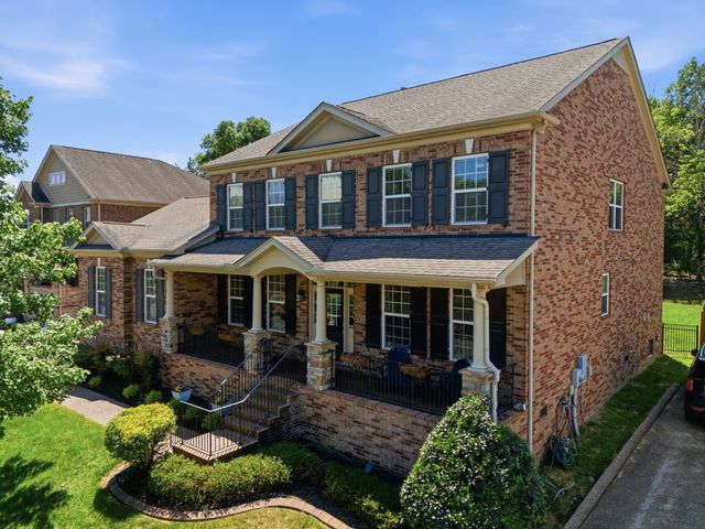 1032 Kelsey Glen Dr, Mount Juliet, TN 37122