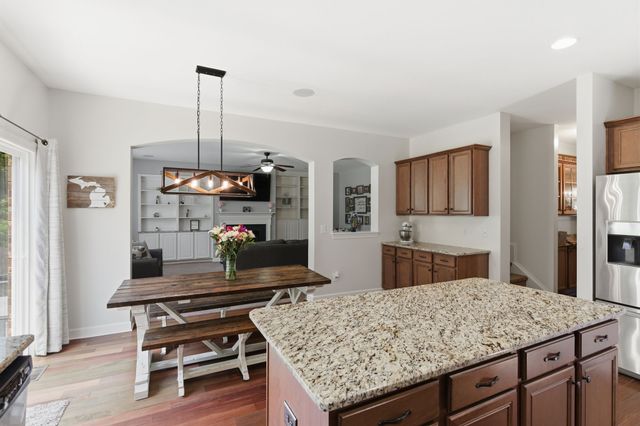 1032 Kelsey Glen Dr, Mount Juliet, TN 37122