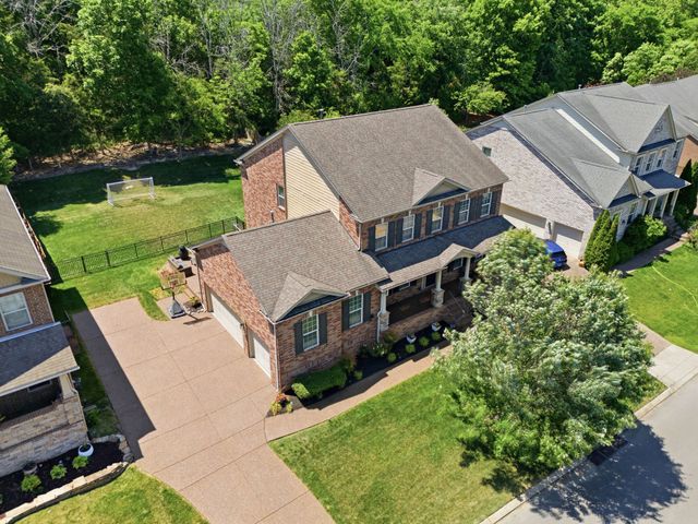 1032 Kelsey Glen Dr, Mount Juliet, TN 37122