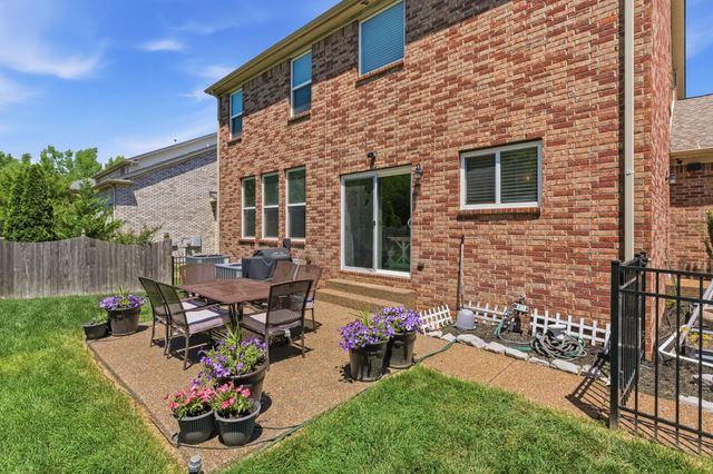 1032 Kelsey Glen Dr, Mount Juliet, TN 37122