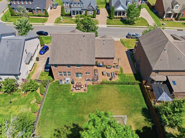 1032 Kelsey Glen Dr, Mount Juliet, TN 37122