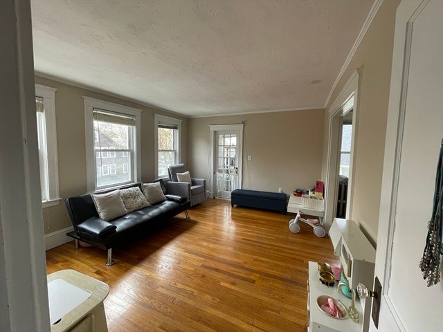 29-31 Bradford St 31, Watertown, MA 02472